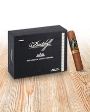 
                      
                        Load image into Gallery viewer, Davidoff Nicaragua Short Corona
                      
                    