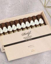 
                      
                        Load image into Gallery viewer, Davidoff 702 Series Aniversario Entreacto
                      
                    