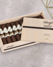 
                      
                        Load image into Gallery viewer, Davidoff 702 Series Aniversario Entreacto
                      
                    