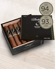 
                      
                        Load image into Gallery viewer, Davidoff Escurio Robusto
                      
                    