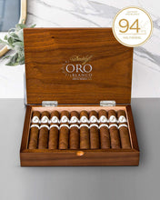 
                      
                        Load image into Gallery viewer, Davidoff Oro Blanco
                      
                    