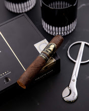 
                      
                        Load image into Gallery viewer, Davidoff Winston Churchill The Late Hour Robusto
                      
                    