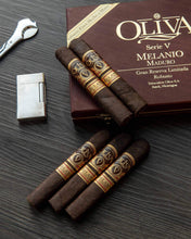 
                      
                        Load image into Gallery viewer, Oliva Serie V Melanio Maduro Robusto
                      
                    