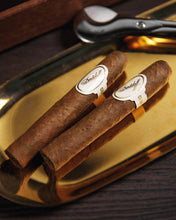 
                      
                        Load image into Gallery viewer, Davidoff Château Haut-Brion (Vintage Cuban) (5 cigars/ pack)
                      
                    