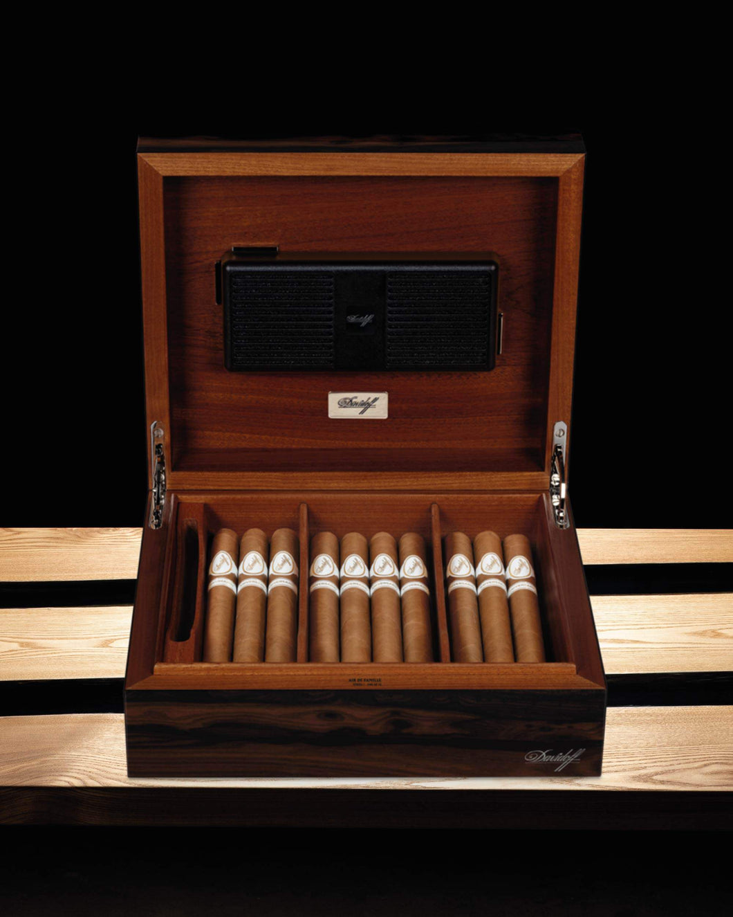 Davidoff Air de Famille Series I Limited Edition 2022 – Ziricote Humidor Primos (25 - 35 Cigars)
