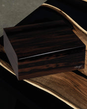 
                      
                        Load image into Gallery viewer, Davidoff Air de Famille Series I Limited Edition 2022 – Ziricote Humidor Primos (25 - 35 Cigars)
                      
                    