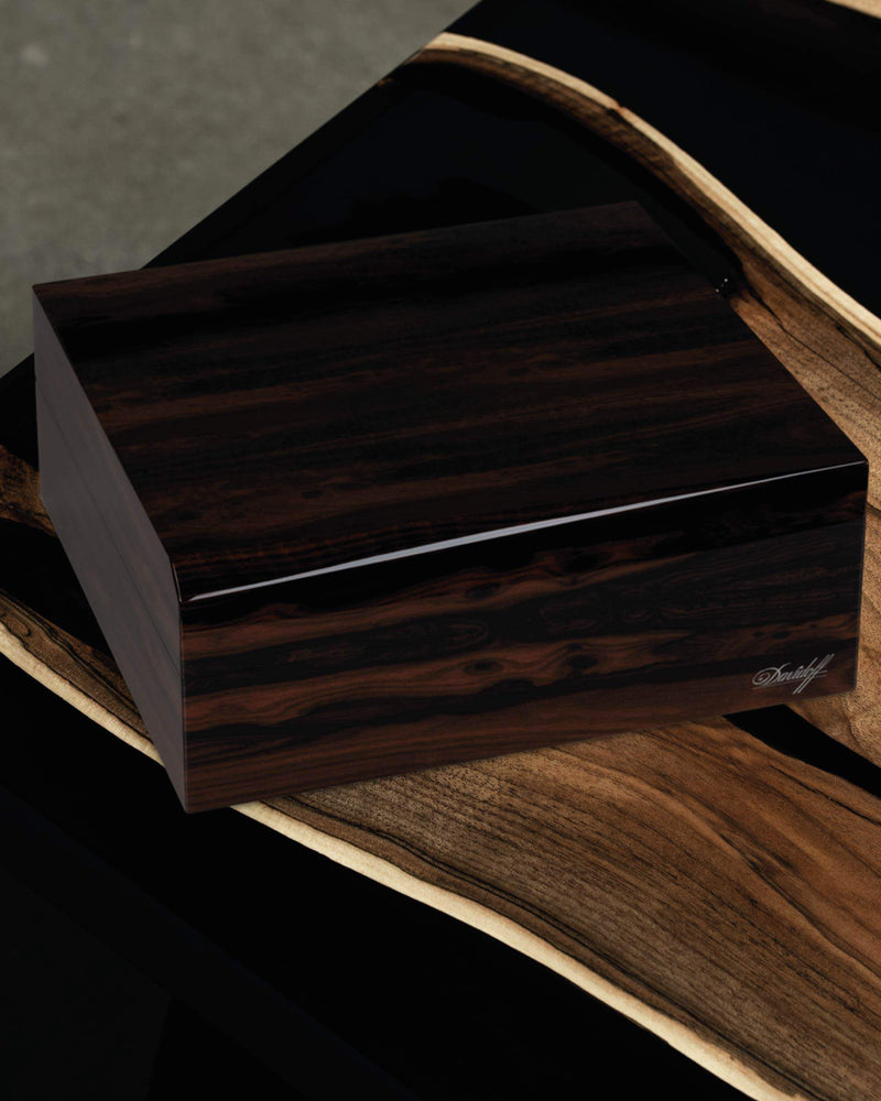 Davidoff Air de Famille Series I Limited Edition 2022 – Ziricote Humidor Primos (25 - 35 Cigars)