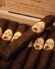 
                      
                        Load image into Gallery viewer, Oliva Serie O Maduro Robusto
                      
                    