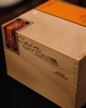 
                      
                        Load image into Gallery viewer, Oliva Cain Daytona 660 Double Toro
                      
                    