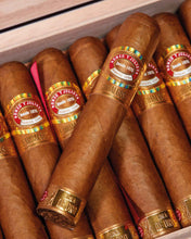 
                      
                        Load image into Gallery viewer, Romeo y Julieta Linea de Oro Hidalgos
                      
                    