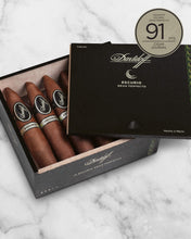 
                      
                        Load image into Gallery viewer, Davidoff Escurio Gran Perfecto
                      
                    