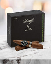 
                      
                        Load image into Gallery viewer, Davidoff Escurio Gran Perfecto
                      
                    