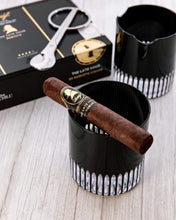 
                      
                        Load image into Gallery viewer, Davidoff Winston Churchill The Late Hour Robusto
                      
                    