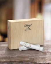 
                      
                        Load image into Gallery viewer, Davidoff Signature 2000 (Tubos)
                      
                    