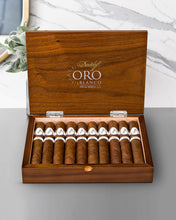 
                      
                        Load image into Gallery viewer, Davidoff Oro Blanco
                      
                    