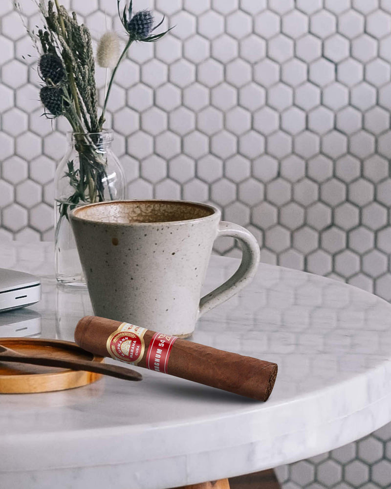H. Upmann Magnum 54