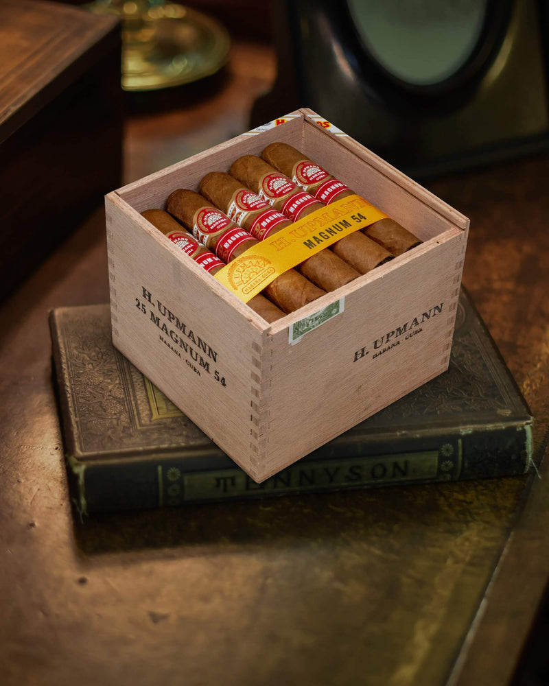 H. Upmann Magnum 54