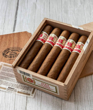 Hoyo de Monterrey Le Hoyo de Río Seco