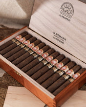 
                      
                        Load image into Gallery viewer, H. Upmann Propios Edición Limitada 2018
                      
                    