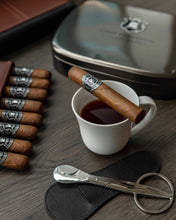 
                      
                        Load image into Gallery viewer, Zino Platinum Z-Class 550 Robusto
                      
                    