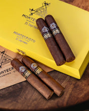 
                      
                        Load image into Gallery viewer, Montecristo Supremos Edición Limitada 2019
                      
                    
