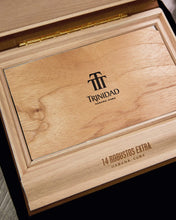 
                      
                        Load image into Gallery viewer, Trinidad Robusto Extra Travel Humidor 2020
                      
                    