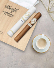 
                      
                        Load image into Gallery viewer, Davidoff Aniversario No. 3 (Tubos)
                      
                    