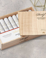 
                      
                        Load image into Gallery viewer, Davidoff Aniversario No. 3 (Tubos)
                      
                    