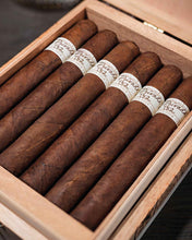 
                      
                        Load image into Gallery viewer, Drew Estate Liga Privada T52 Toro
                      
                    