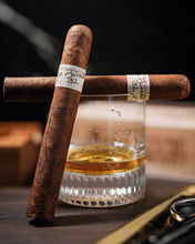 
                      
                        Load image into Gallery viewer, Drew Estate Liga Privada T52 Toro
                      
                    