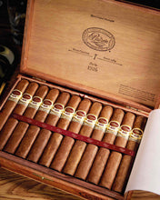 
                      
                        Load image into Gallery viewer, Padron 1926 No.47 Natural
                      
                    