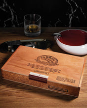 
                      
                        Load image into Gallery viewer, Padron 6000 Natural
                      
                    