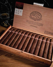 
                      
                        Load image into Gallery viewer, Padron 7000 Maduro
                      
                    