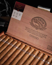 
                      
                        Load image into Gallery viewer, Padron 7000 Natural
                      
                    