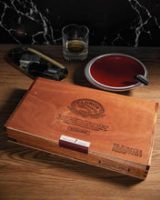 
                      
                        Load image into Gallery viewer, Padron 7000 Natural
                      
                    