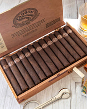 
                      
                        Load image into Gallery viewer, Padron 2000 Maduro
                      
                    