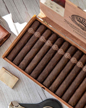 
                      
                        Load image into Gallery viewer, Padron 5000 Maduro
                      
                    