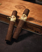 
                      
                        Load image into Gallery viewer, Padron 1926 No. 9 Maduro
                      
                    