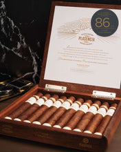
                      
                        Load image into Gallery viewer, Plasencia Reserva Original Churchill
                      
                    