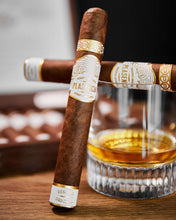 
                      
                        Load image into Gallery viewer, Plasencia Reserva Original Toro
                      
                    