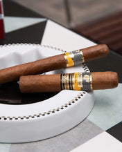 
                      
                        Load image into Gallery viewer, Cohiba Robusto Supremos Edición Limitada 2014
                      
                    