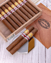 
                      
                        Load image into Gallery viewer, El Rey del Mundo Balthasar Edición Regional Báltico 2009
                      
                    