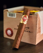 
                      
                        Load image into Gallery viewer, H. Upmann Connoisseur No. 2
                      
                    
