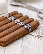 
                      
                        Load image into Gallery viewer, Montecristo No. 5
                      
                    