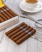 
                      
                        Load image into Gallery viewer, Montecristo No. 5
                      
                    