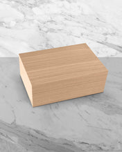 
                      
                        Load image into Gallery viewer, Zino Z60 Humidor (50 - 60 Cigars)
                      
                    