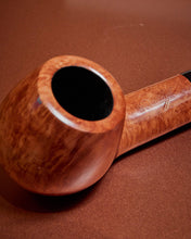 
                      
                        Load image into Gallery viewer, Davidoff No.405 Apple Half Bent 3.5mm Pipe
                      
                    