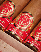 
                      
                        Load image into Gallery viewer, H. Upmann Magnum 52 Year of the Tiger
                      
                    