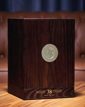 
                      
                        画像をギャラリービューアに読み込む, Winston Churchill Collection | Port Ellen 38 Years Old 1983 Single Malt Scotch Whisky (70cl, 52.8%)
                      
                    