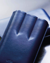 
                      
                        Load image into Gallery viewer, S.T. Dupont Triple Cigar Leather Case
                      
                    